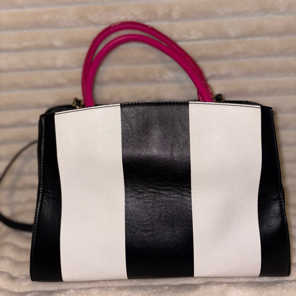 Betsey Johnson Black and Pink Bow Shoulder Bag - Picture 6 of 11